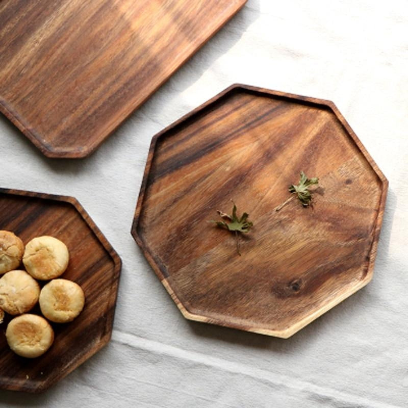 Octagonal Wooden Serving Board – Decorative Pattern &amp; Artisan Craft