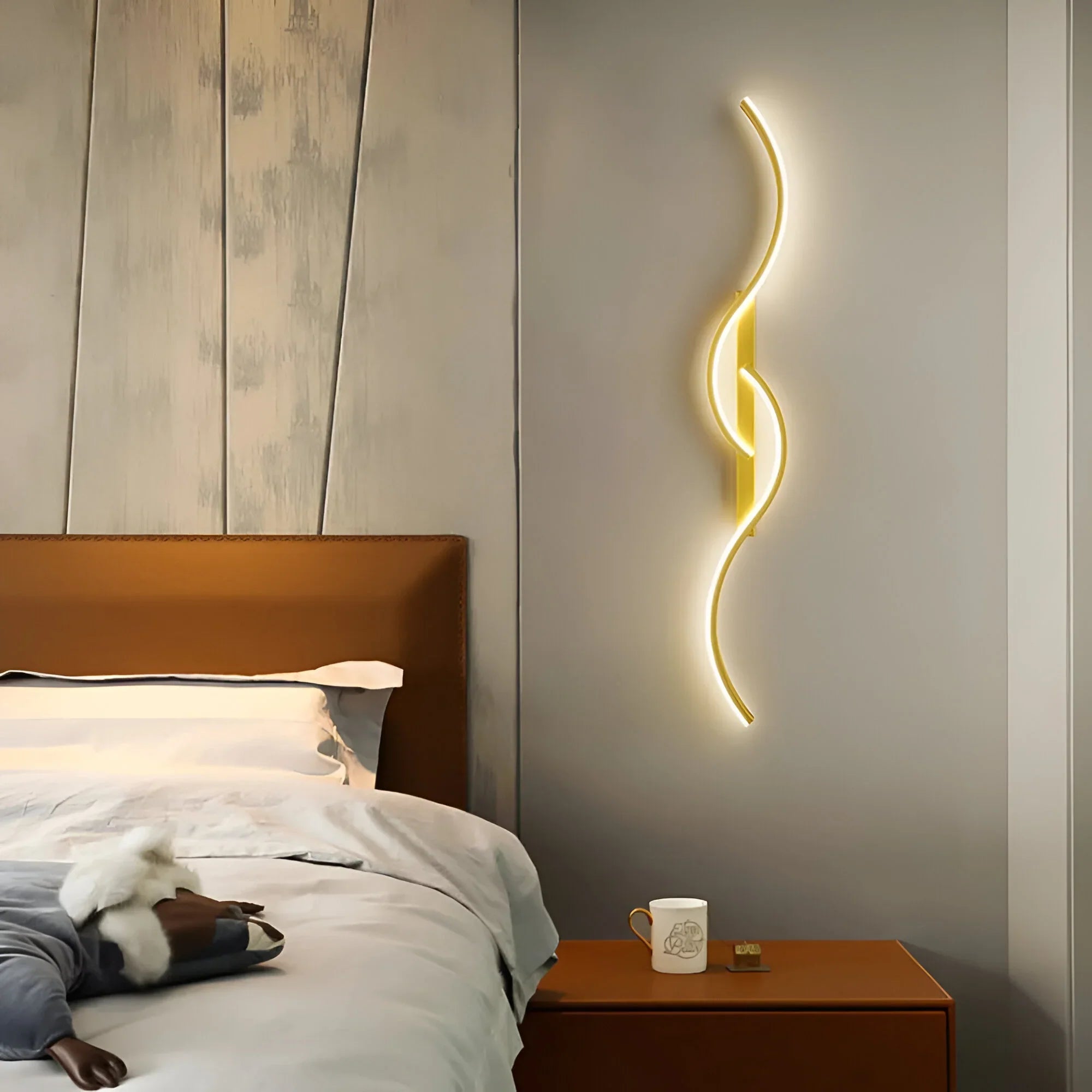 Curved LED Wall Light – Modern Indoor Ambient Plug-In & Contemporary