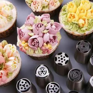 Flower Piping Nozzle Set – Effortless Cake Decoration, 12 Tip Shapes & Reusable