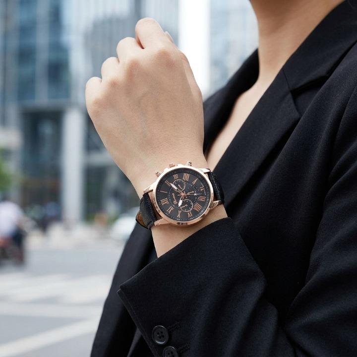 Elegant Women's Watch – Leather Strap, Roman Numeral Dial & Classic Design