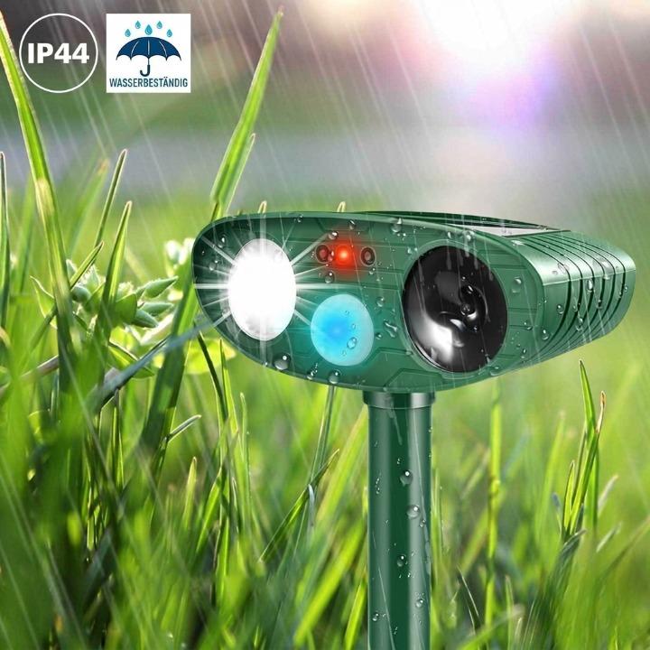 Solar Ultrasonic Animal Repeller – 110° PIR Sensor, IP44 & 13-40kHz Frequency