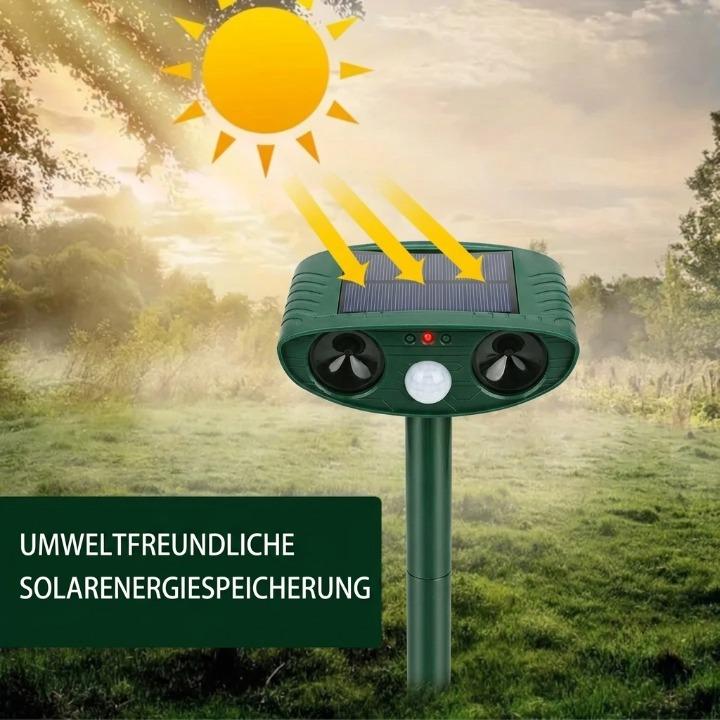 Solar Ultrasonic Animal Repeller – 110° PIR Sensor, IP44 & 13-40kHz Frequency