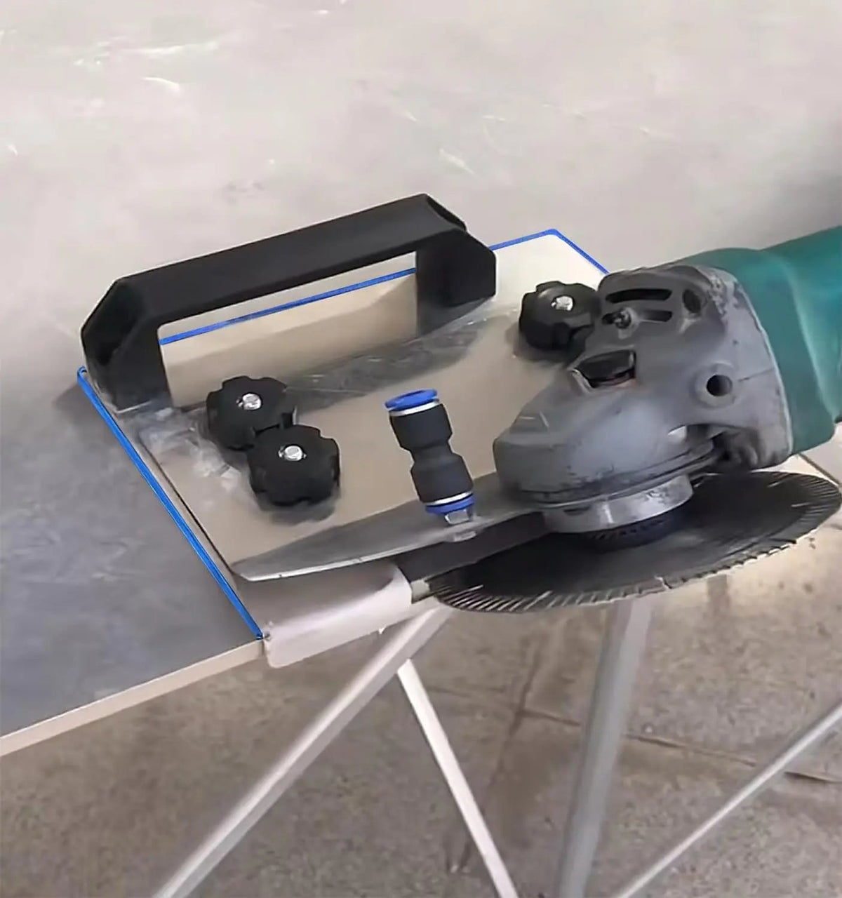 Angle Grinder Tile Holder – 45° Bevel Cuts, Vibration-Free & Precise