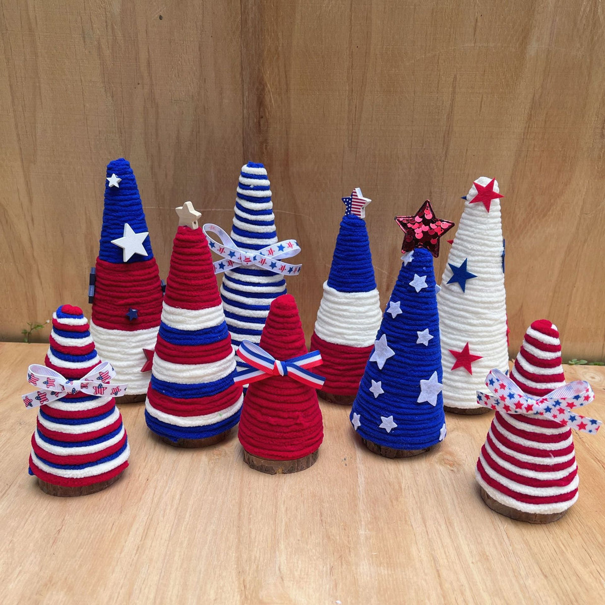 Knitted Felt Tabletop Christmas Tree