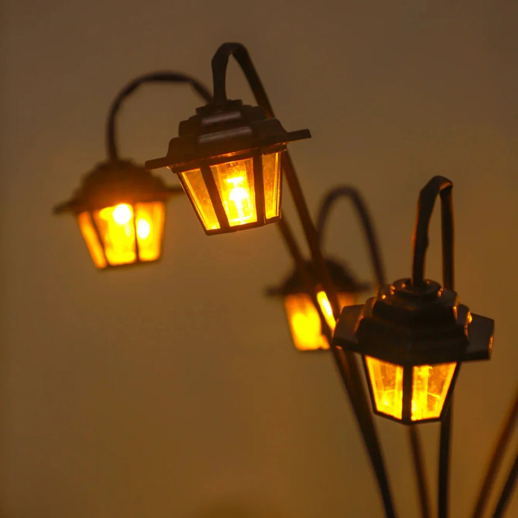 Retro Solar Garden Lantern – 6 LED Lights & IP44 Waterproof