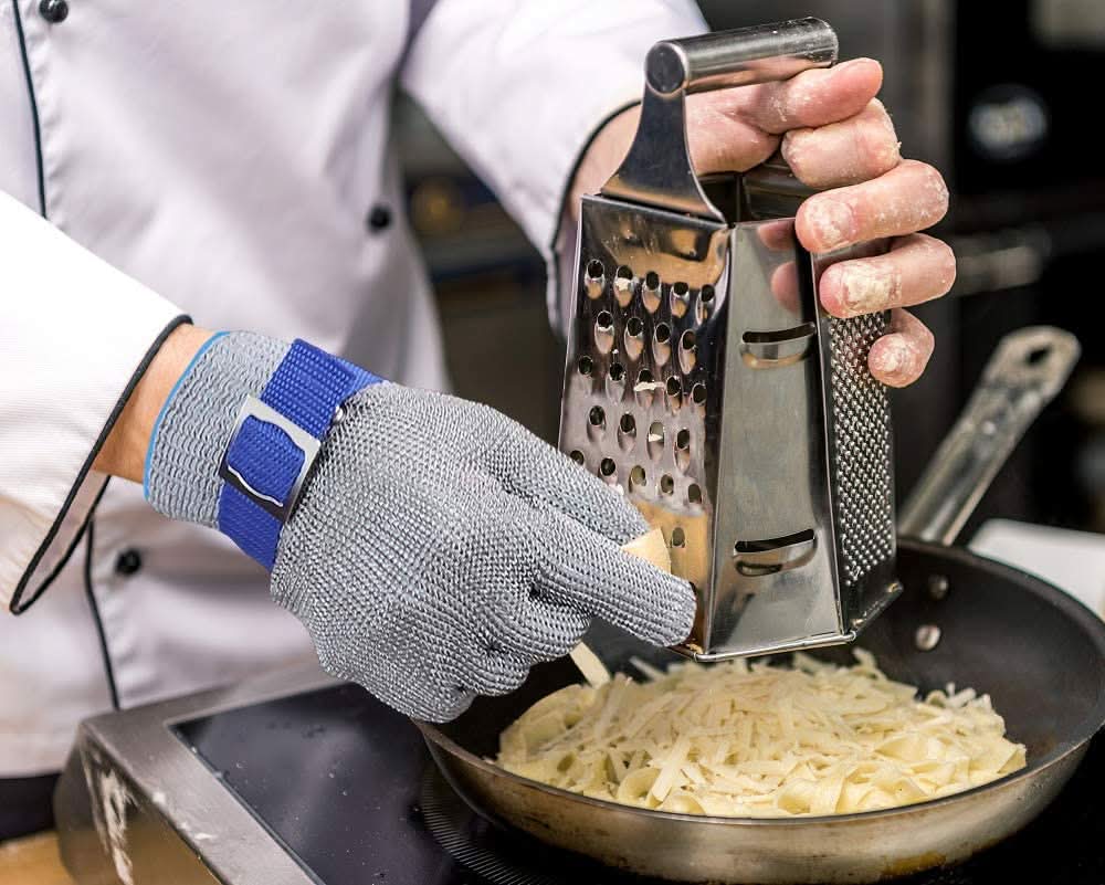 Cut-Resistant Stainless Steel Safety Gloves – Maximum Protection for Kitchen