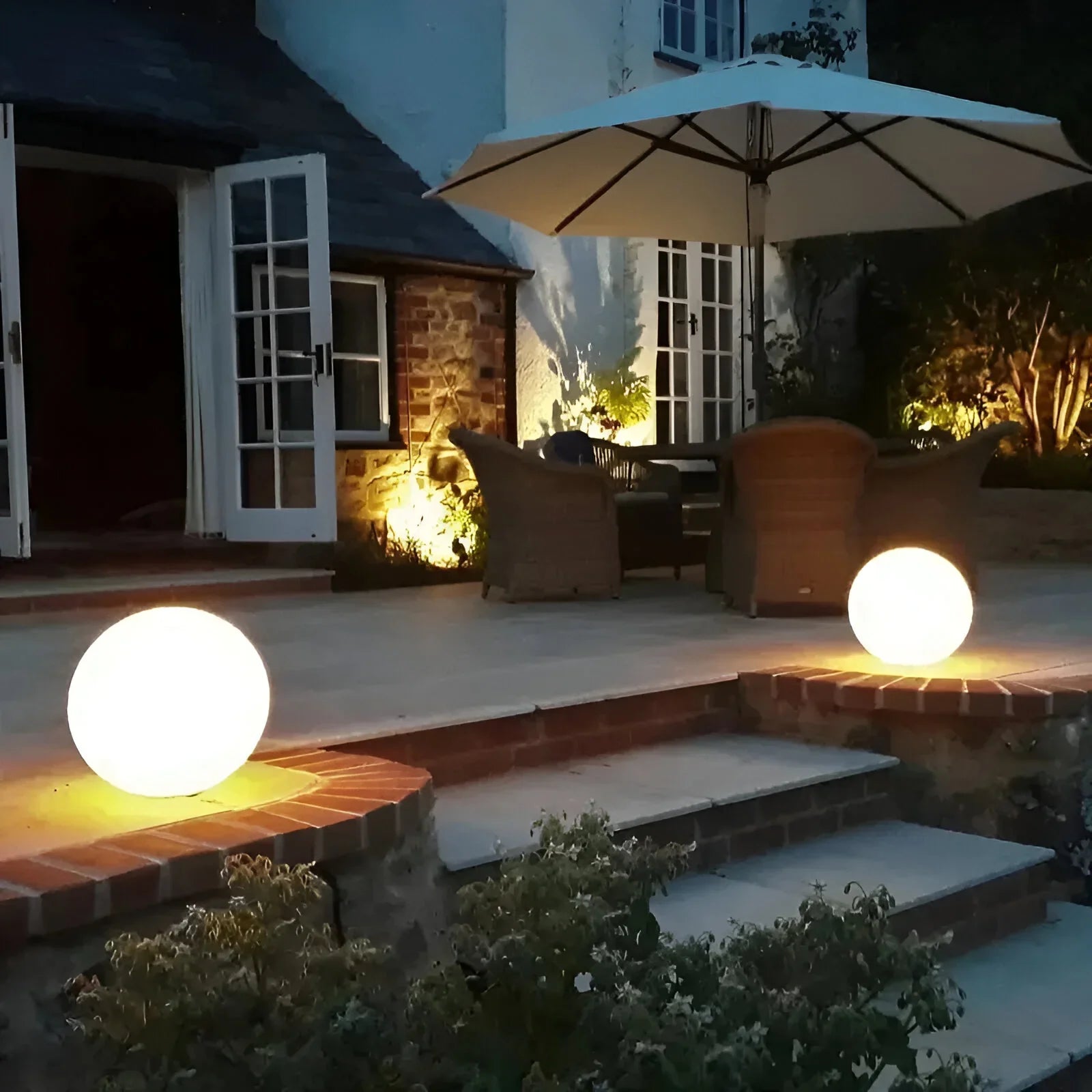 Garden Globe Light – LumiGlobe Weatherproof Solar LED & Outdoor